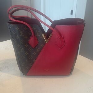 Louis Vuitton Red & Monogram V Tote - Elegant Two-Tone Shoulder Bag